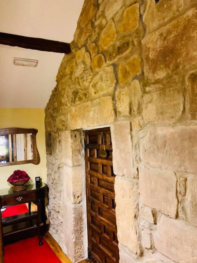 Posada La Torre De La Quintana Liendo Eksteriør bilde