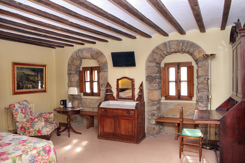 Posada La Torre De La Quintana Liendo Eksteriør bilde