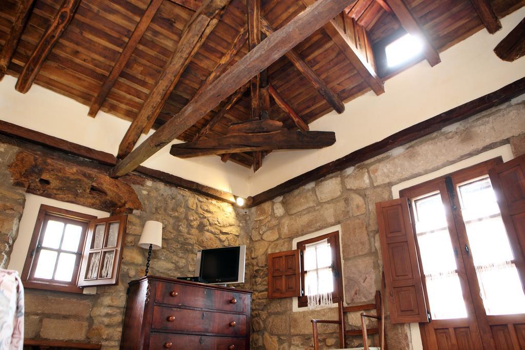 Posada La Torre De La Quintana Liendo Eksteriør bilde